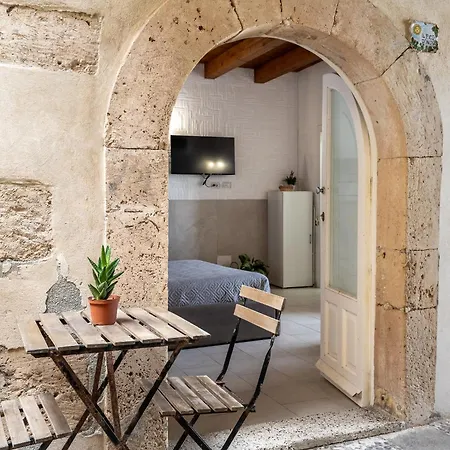 Mediterranean Fico By Wonderful Italy * Syrakuzy